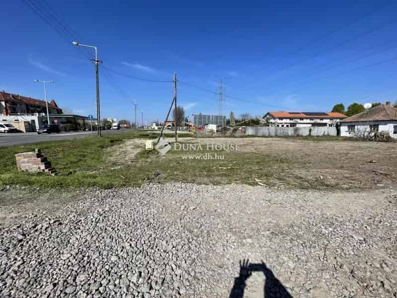 Kecskemét M5-ös Telek Eladó 2647 m2 50 Beépíthetőség