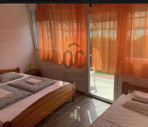 Balatonszemesi eladó nyaraló 12 szoba 6 apartman befektetés