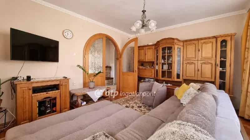 Hajdúszoboszló Belvárosi 219nm-es Dupla Komfortú Családi Ház + Apartman