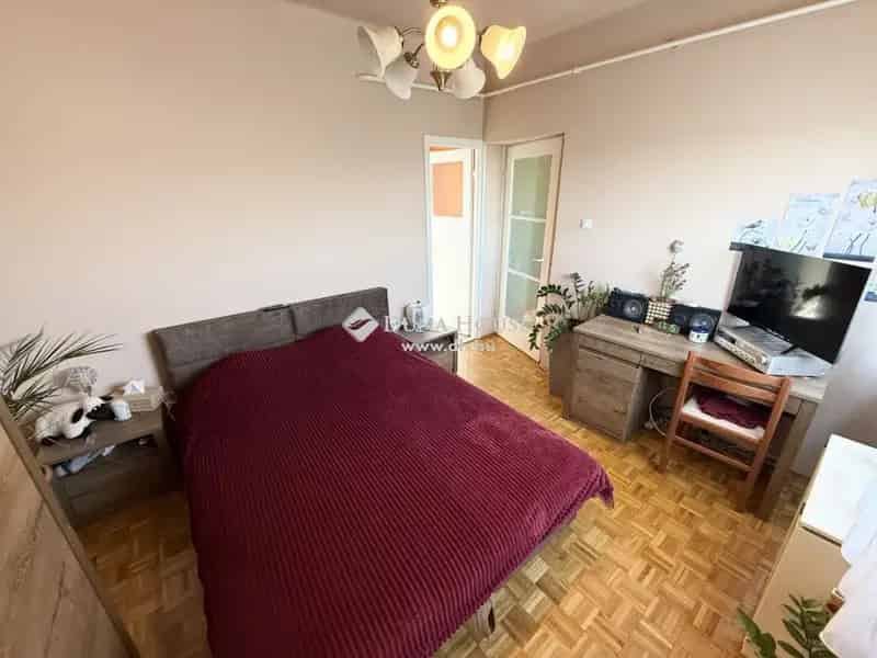 Debrecen belváros 54 m2-es 2 szobás panellakás eladó