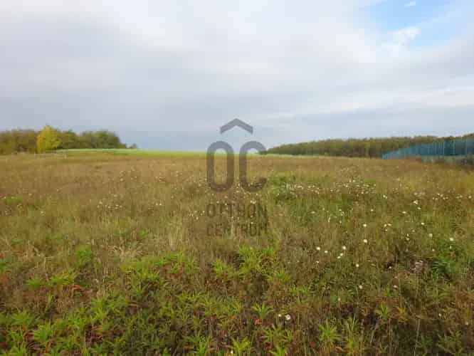 Tatabányai eladó telek ipari övezetben 8092 m2