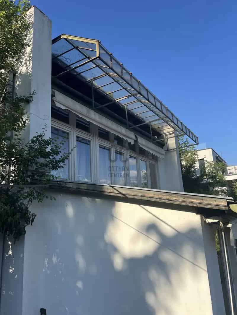 Panorámás Budai Lakás Saját Kerttel és Garázzsal