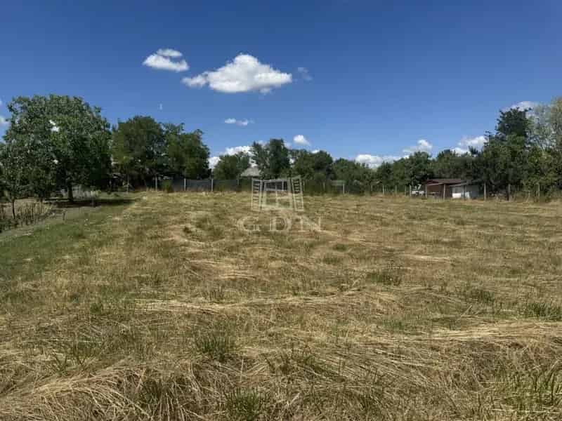 Úrhidai belterületi telek eladó 1577m2 30 beépíthetőséggel