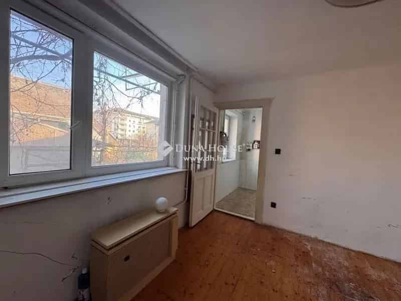 Budapest II kerület Kislakás Eladó Felújítandó 28 nm