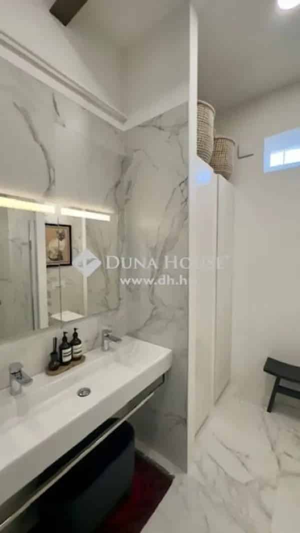 Pécs Belváros Luxus Loft Lakás Eladó Teljes Berendezéssel