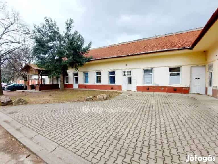 Eladó Üzlethelyiség Szerencsben - Iroda és Üzlet Belvárosi Kiváló Befektetés