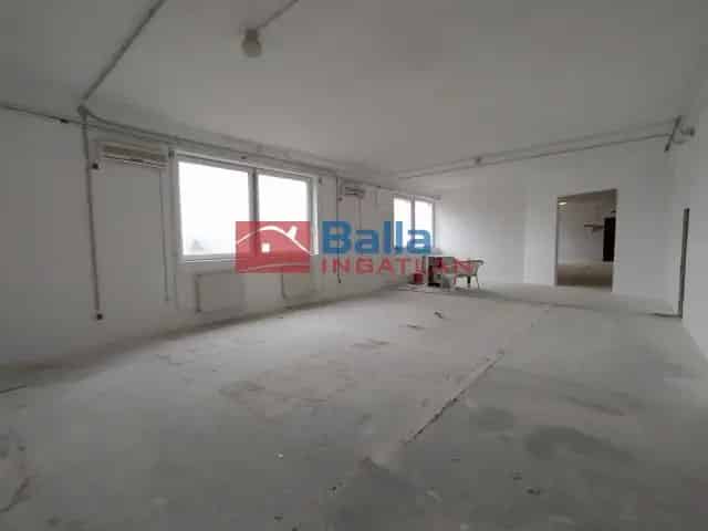 Pécel ipari ingatlan eladó 650 m² 8 szoba