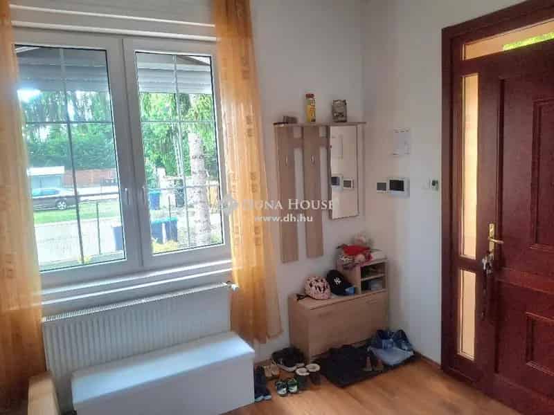Budapest 16 kerület 270nm-es felujitott villa elado
