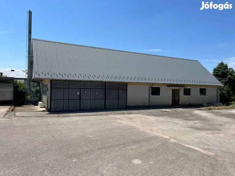 Agárd ipari ingatlan eladó 763m2 telekkel