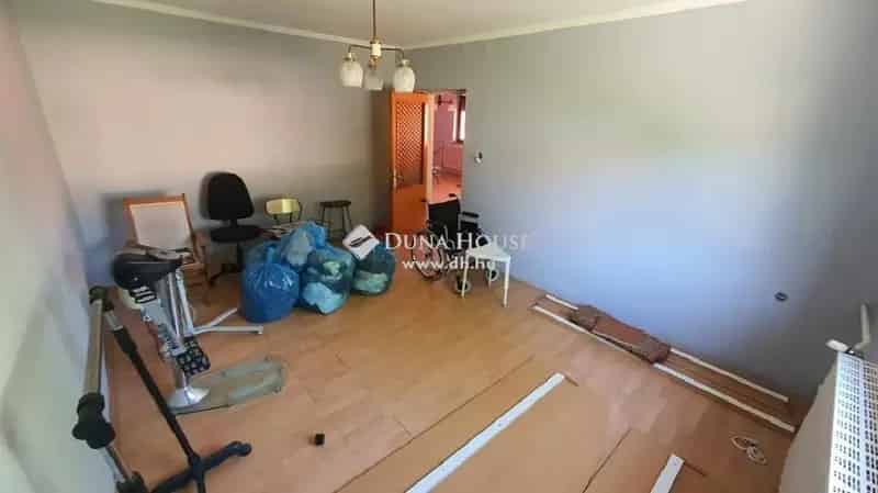 Mór Ikerházfél Eladó 241nm 4 Szoba Dupla Fürdő