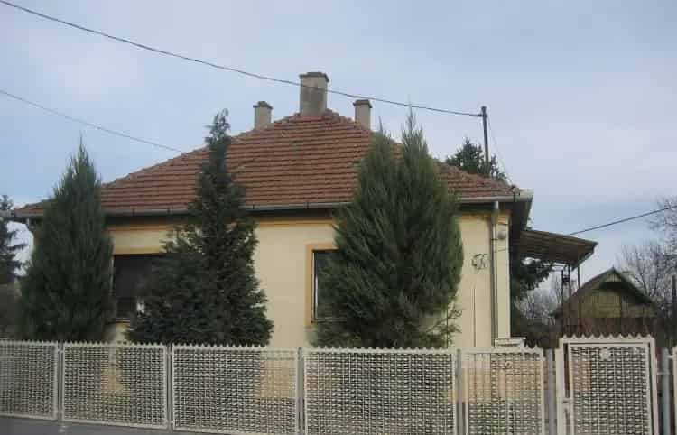 Eladó ház Miskolc közelében - 100m2, 1+2 szoba, kert, vendégház