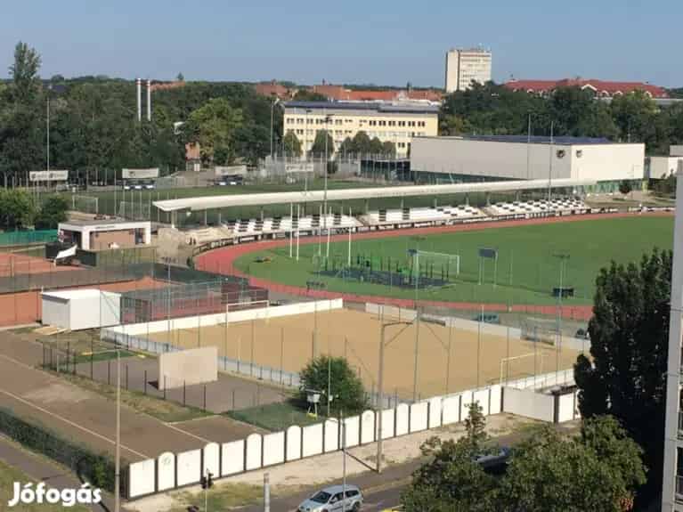 Albérlet Egyetemhez k	zel Debrecenben