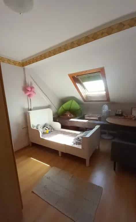 5 szobás családi ház Dunakeszin panorámás loggiával