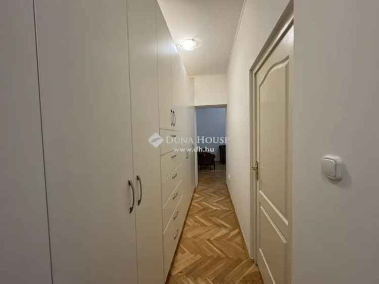 90 m2-es Felújított Lakás Kecskemét Belvárosában