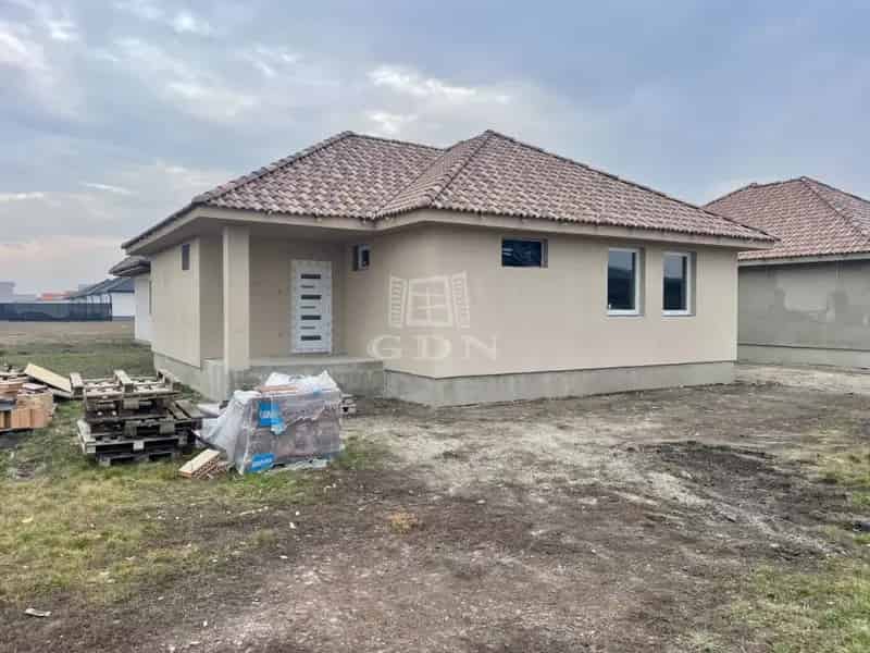 Jászberény Ikerházrész Eladó - Új Építésű 91 m2