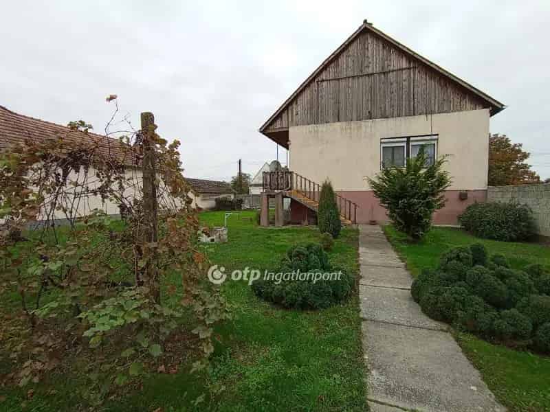 Ház Kiadó , Kalocsai járás, Alföld és Észak