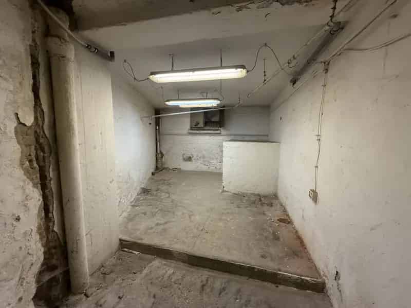 13 kerulet Westend melletti üzlethelyiség eladó