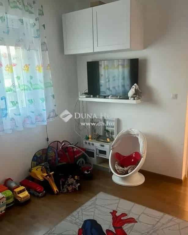 Panorámás családi ház eladó strand közelében