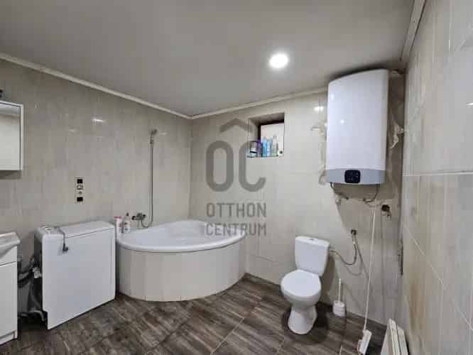 Halastói családi ház eladó - 80m2 - 2 állásos garázs