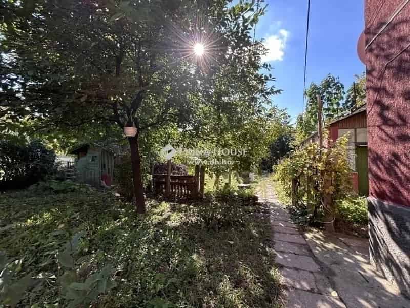 1490 nm-es telek eladó IV keruletben felujitando hazal