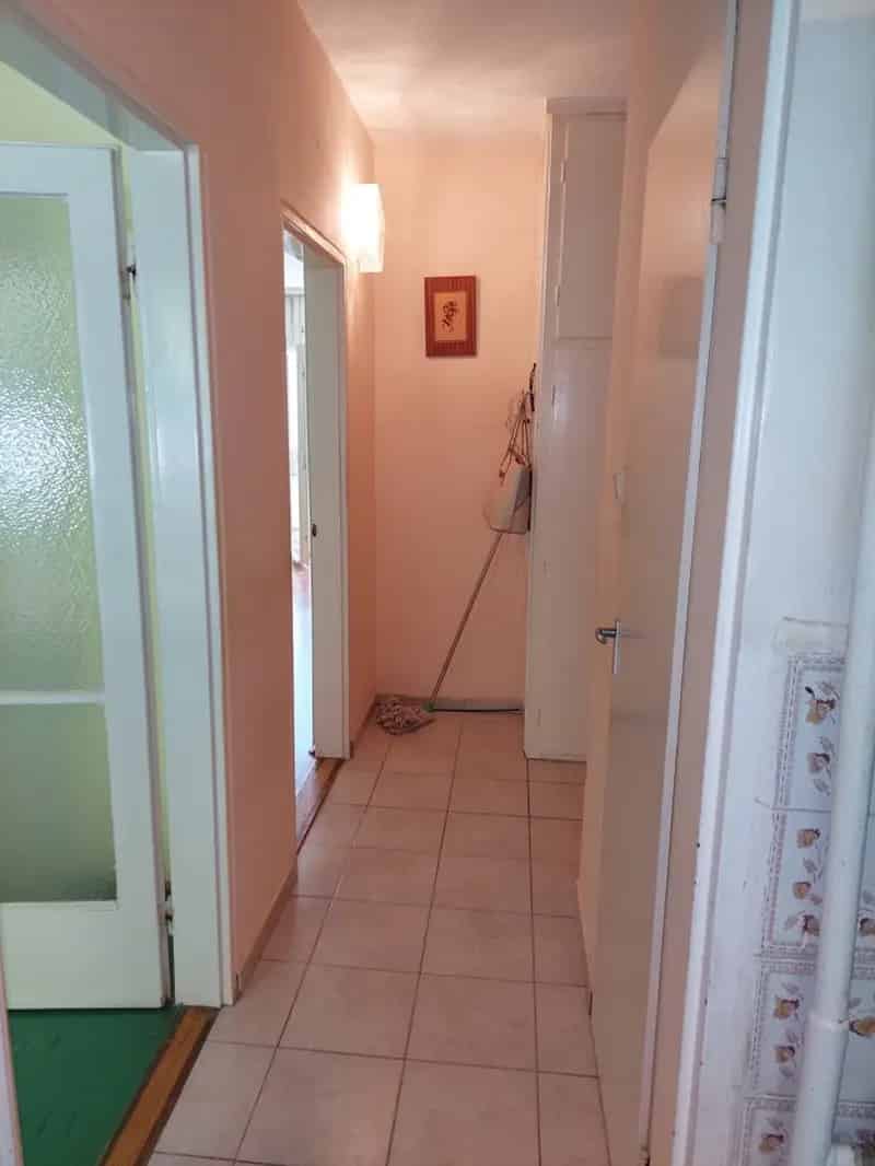 Pécs Kertváros 4 2-es emeleti erkélyes lakás eladó