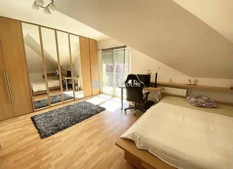 Ház Kiadó , Dunakeszi járás, Közép-Magyarország