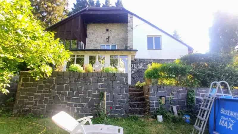 Badacsonytomaji panorámás ház eladó - 7 szoba, 3 fürdőszoba