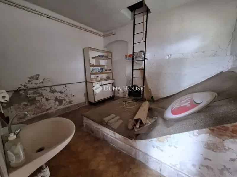 85 77 m2-es ingatlan eladó Csehiben vállalkozásra és lakhatásra