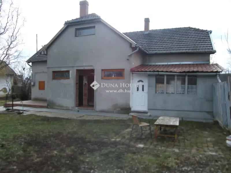 Szarvas 163 nm-es 5 szobás családi ház 1244 nm-es telekkel