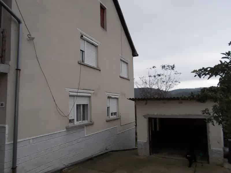 2 Szintes Családi Ház Ózdon Nagy Telken Garázzsal