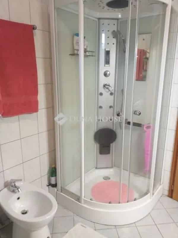 Családi ház eladó Kadafalván - 100m² ház + 110m² melléképület