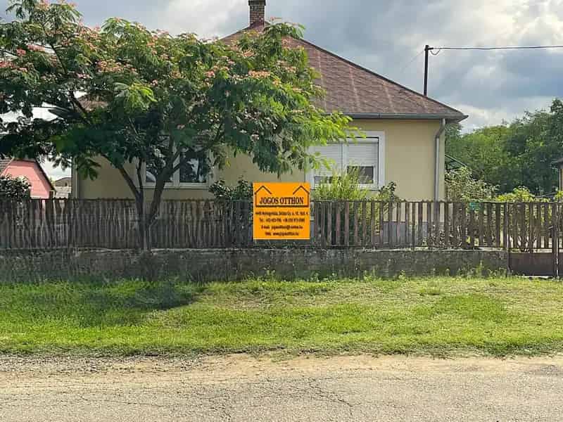 Kótaj 98nm-es családi ház eladó