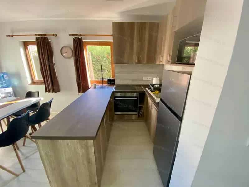 Szarvasi ikernyaraló eladó - 238 m2, dupla komfortos, befektetésnek is kiváló