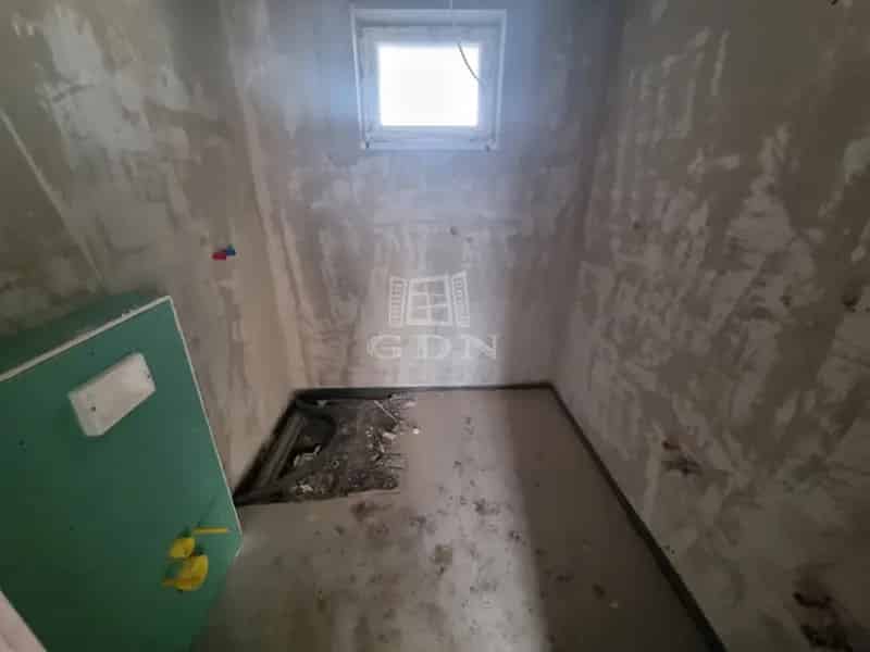 Modern családi ház Székesfehérváron - 5 hálószoba, garázs, terasz