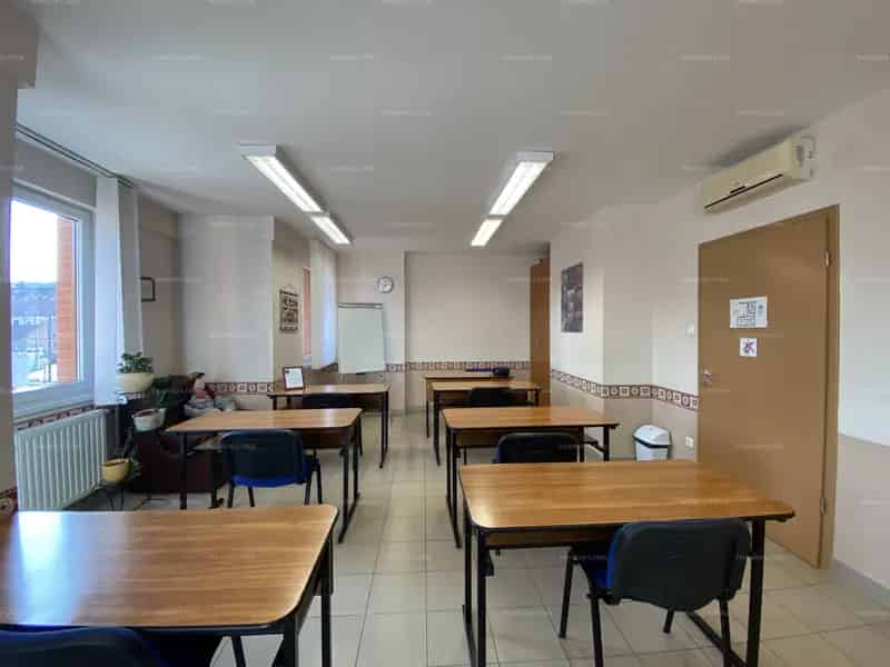 Miskolc Széchenyi Negyed 177 nm-es Iroda Kiadó