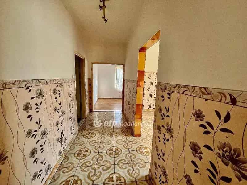 Ház Kiadó , Jászapáti járás, Alföld és Észak