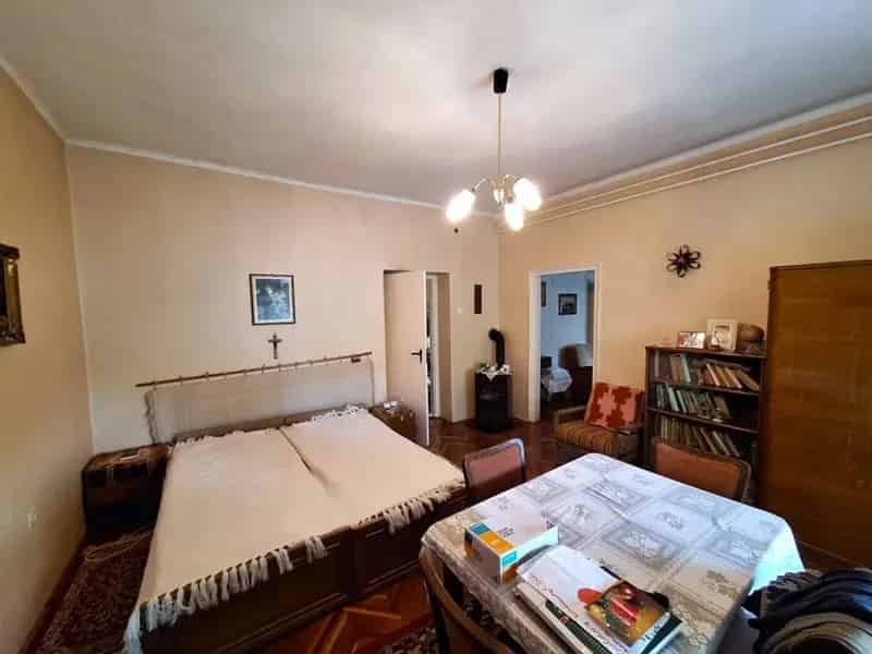 120m2-es családi ház 1600m2-es telken Szentistvánon