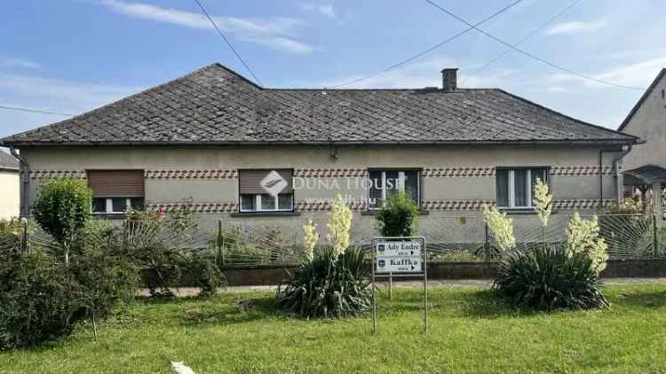 Dalmandon eladó nagy családi ház