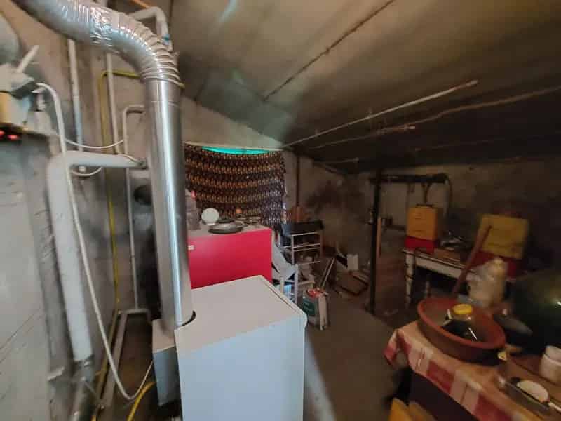 Nagy ház Gerjenben 1430m2 telken 4 szobával garázzsal