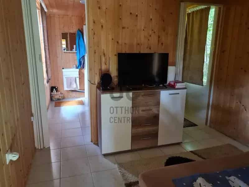 Balatonkenesei faház eladó 608nm telekkel
