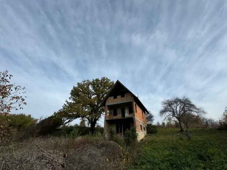 Eladó telek Gyöngyösi elkerülő út mellett panorámás épülettel