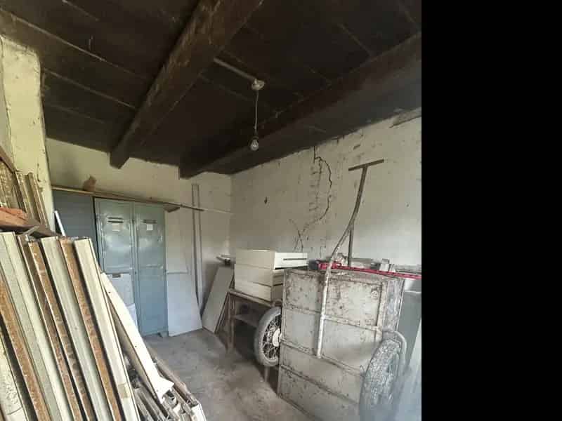 8910 m2-es telken eladó 45 m2-es családi ház Bakházán