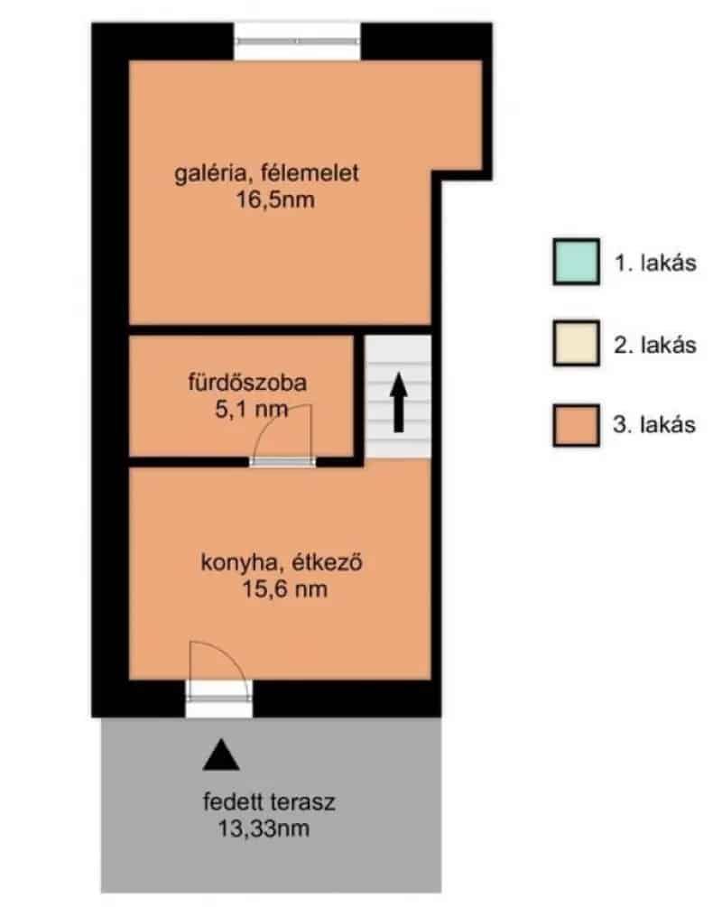 270 nm-es családi ház 3 lakással befektetésre alkalmas