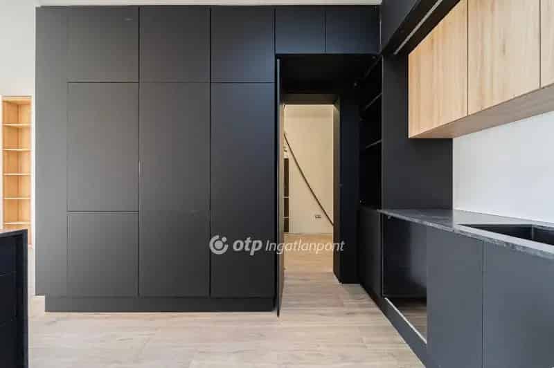Új építésű ikerházfél Máriaremetén 202 m2 3 szoba