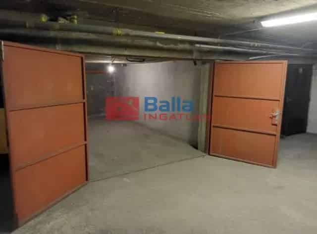 Teremgarázs eladó Budapest VIII kerületben Teleki tér közelében