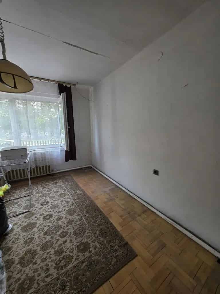 Ház Kiadó , Dunaújvárosi járás, Dunántúl