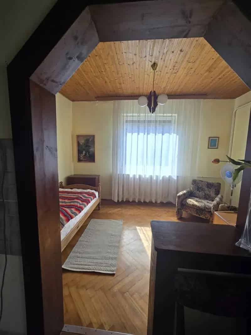 Pécs közeli 3 hálószobás családi ház eladó 4000 nm-es telekkel