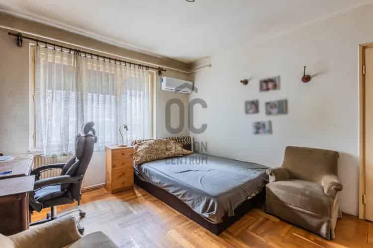 Budapest XVI kerület Három Lakásos Családi Ház Eladó