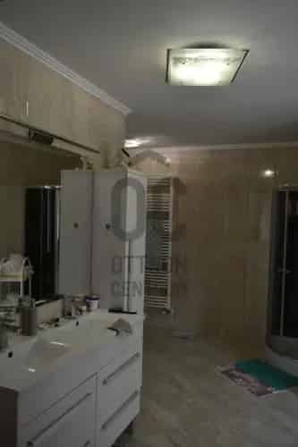 Hévízi családi ház eladó - luxus villa medence