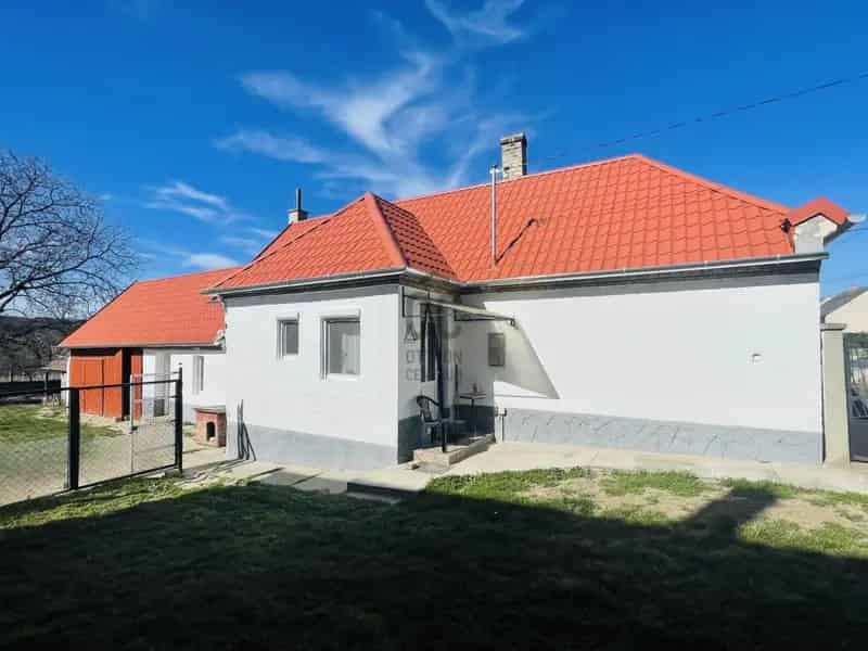 Felújított családi ház Tarjánpusztán 70nm 2150nm telekkel